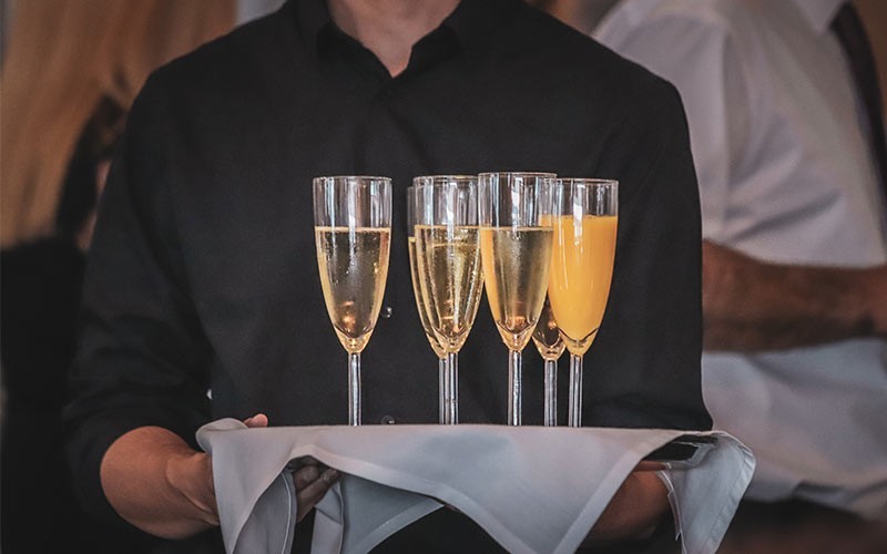 Food and Beverage Assistant